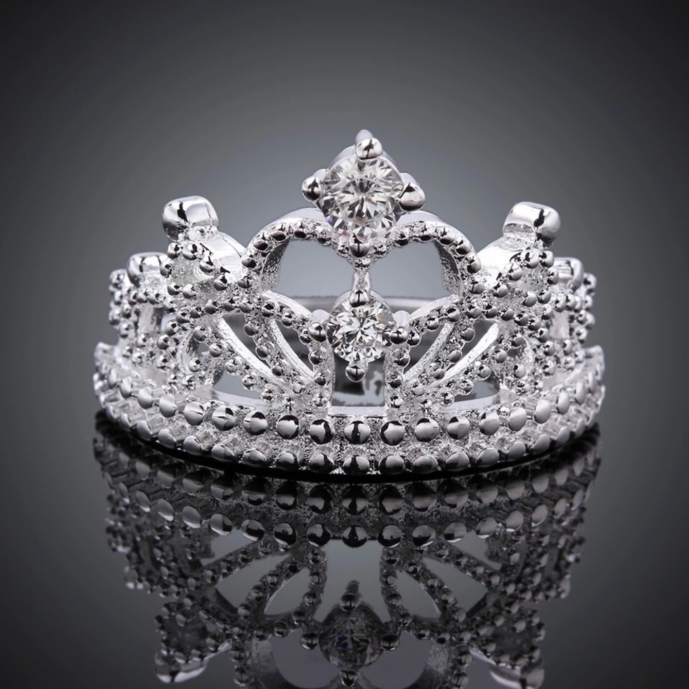 925 Silver plated Princess Ring Size 7